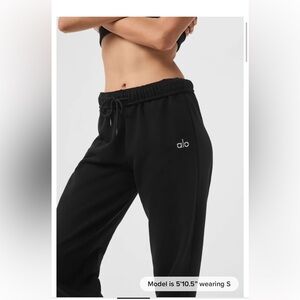 Alo Yoga Accolade Sweatpants Small Black